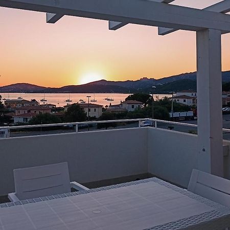 Welcomely - White Terrace - Condominio Acqualife Cannigione Luaran gambar